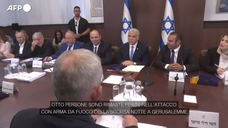 Attacco autobus Gerusalemme, Lapid: "Aggressore solitario, otto persone ferite"