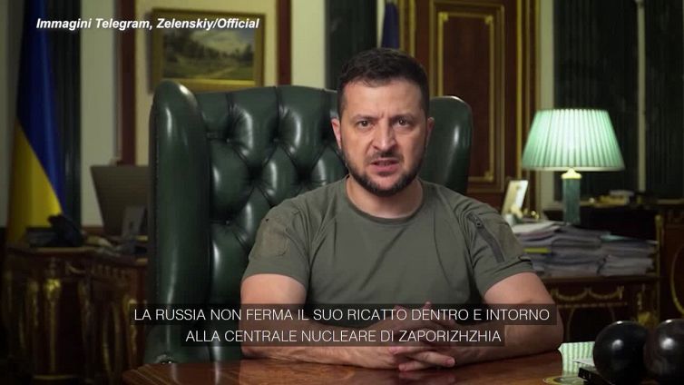 Ucraina, Zelensky: "Il mondo cede al ricatto nucleare della Russia"