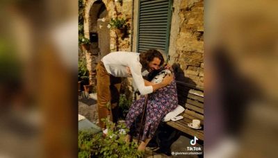 Torna in Paese dalla donna che l’ha visto crescere, ma lui ora è un Campione