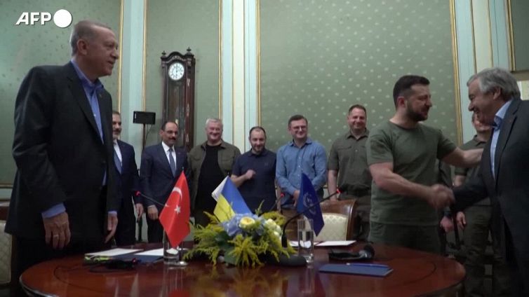 Ucraina, a Leopoli trilaterale Zelensky-Erdogan-Guterres