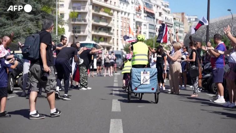 Francia: bambina malata incontra il suo eroe, Kylian Mbappe'