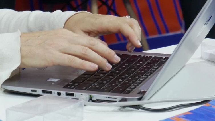 Cresce il lavoro, in 5 mesi 739 mila contratti in piu'