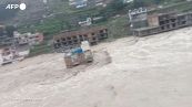 Inondazione in Pakistan, almeno 900 morti: e' stato d'emergenza