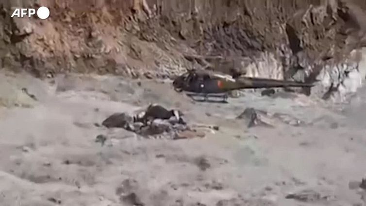 Alluvioni in Pakistan, operazione di salvataggio in elicottero