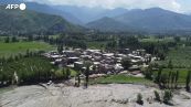 Inondazioni in Pakistan, case distrutte e strade allagate