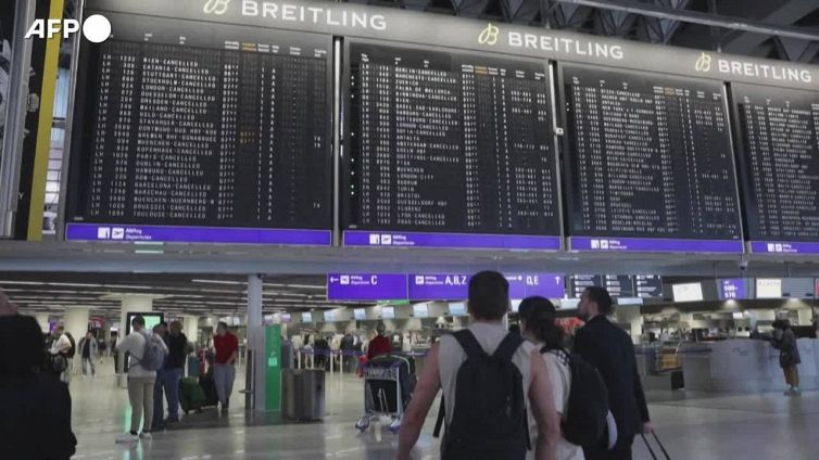 Germania, sciopero Lufthansa: disagi all'aeroporto di Francoforte