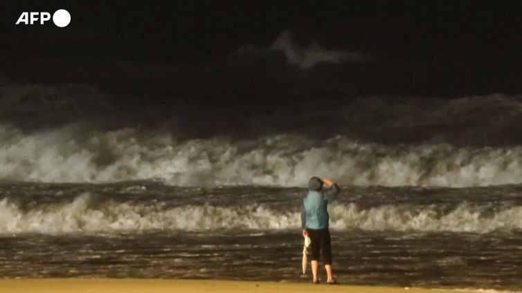 Corea del Sud: il tifone Hinnamnor si avvicina