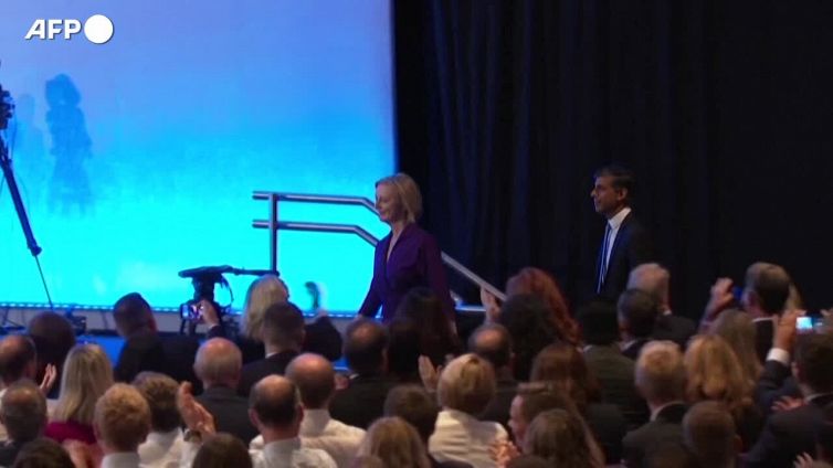 Truss e' la nuova premier, la Gran Bretagna vira a destra