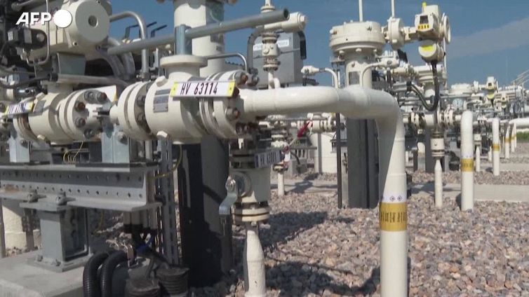 L'Ue pronta al price cap. Putin, chiudo gas e petrolio