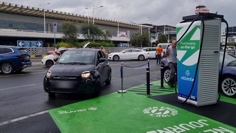 Energia: Fiumicino, inaugurati punti di ricarica auto elettriche