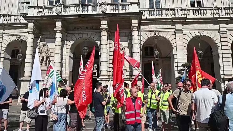 Lavoro, allarme della Cgil: "Nove milioni di italiani in difficolta'"