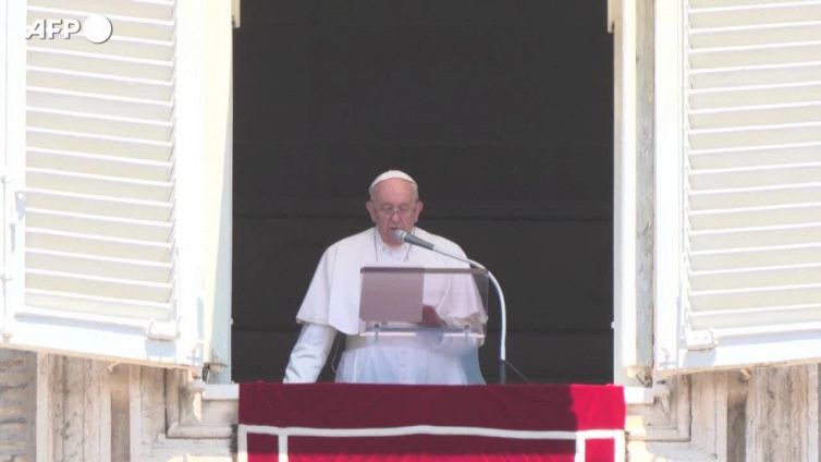 Il Papa, pellegrino di pace: "Il mondo ne e' assetato"
