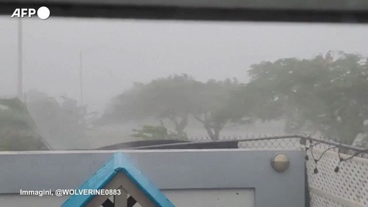 L'uragano Fiona si abbatte su Porto Rico: piogge torrenziali e danni