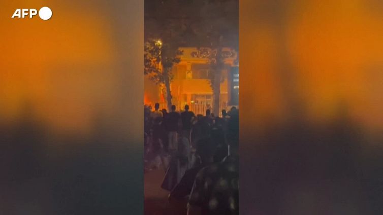 Mahsa Amini, incendiato ufficio di un governatore nel nord dell'Iran