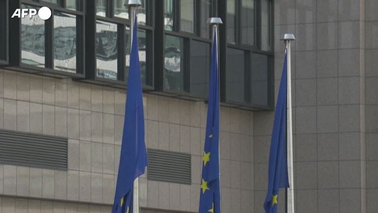 Bruxelles cauta sull'Italia, allarme nelle capitali