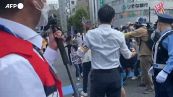 Tokyo, funerali di Stato dell'ex premier Abe: centinaia di manifestanti in protesta
