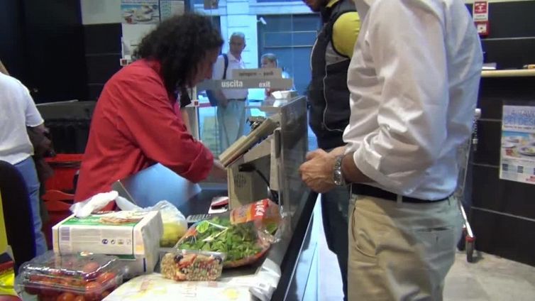 Boom prezzi alimentari, olio di semi costa come oliva