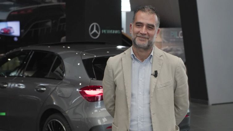 Mercedes Benz, le nuove Classe A e B: il lusso di serie