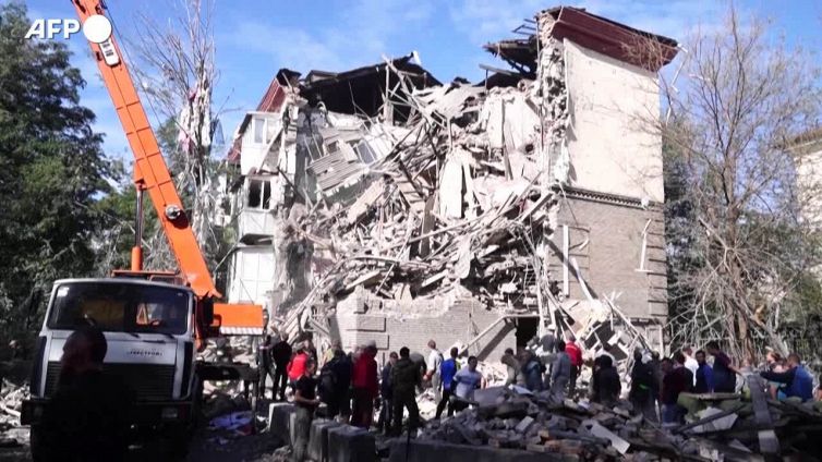 Il monito del Papa: "Fermare il pericolo di guerra nucleare"