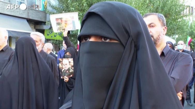 Corte Ue, possibile vietare simboli religiosi sul lavoro