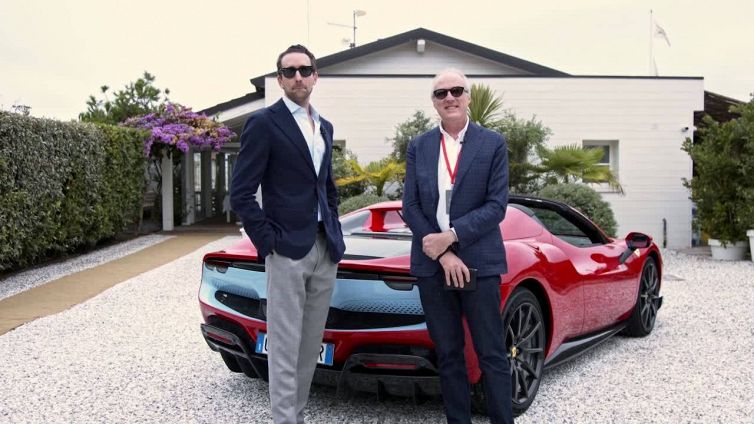 Flyng bridge elemento distintivo della Ferrari 296 GTS