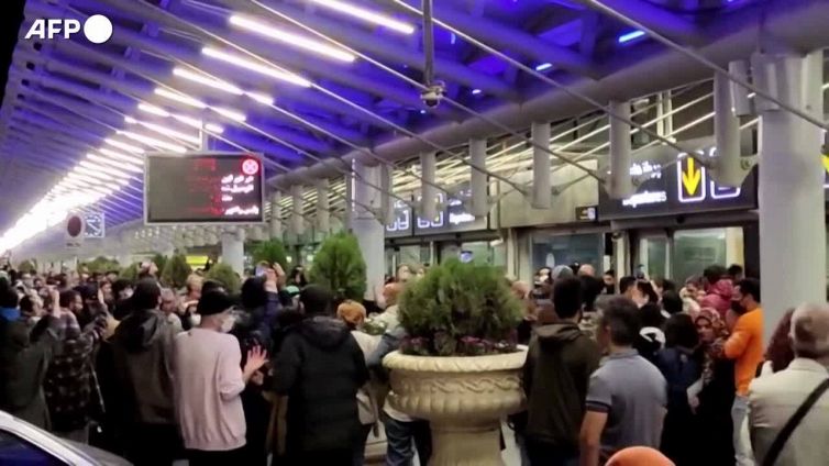 Elnaz Rekabi torna a Teheran: "L'hijab mi era caduto prima della gara"