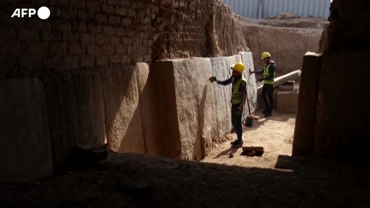 Iraq, antiche incisioni scoperte durante lavori di restauro