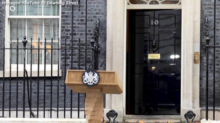 Gb, LIz Truss si dimette: "Ho ottenuto risultati ma non posso andare avanti"