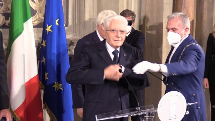 Mattarella: "Governo in meno di un mese, esito del voto chiaro"