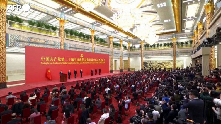 Cina, Xi annuncia: "Ricevuto il terzo mandato alla guida del Pcc"
