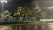 L'uragano Roslyn si abbatte sul Messico, raffiche di vento a Puerto Vallarta