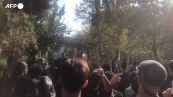 La protesta in Iran non si placa, spari sui dimostranti