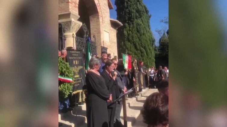 Marcia su Roma, la manifestazione di Predappio si chiude con i saluti fascisti