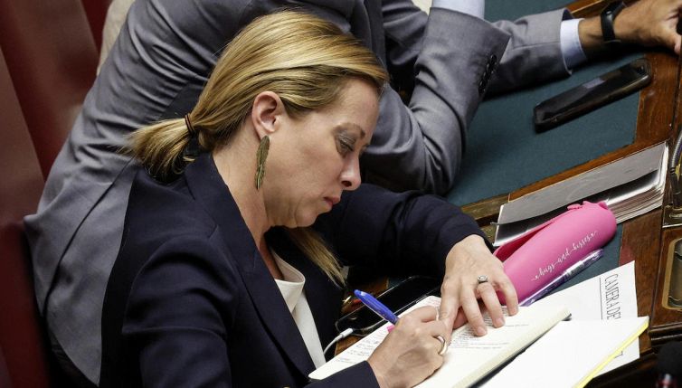 Reddito di cittadinanza, il governo cambia: chi potrebbe perderlo