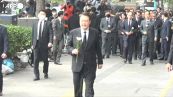 Strage di Halloween, il presidente sudcoreano depone un fiore a Itaewon
