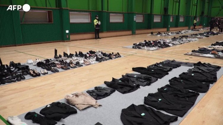 Strage di Halloween, gli effetti personali recuperati dopo la tragedia di Seul