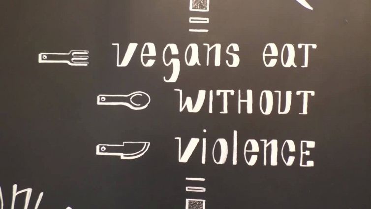I vegani italiani sono poco piu' di 1 su 100, ma il mercato cresce