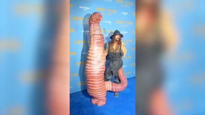 Halloween 2022: l’incredibile travestimento da verme gigante di Heidi Klum