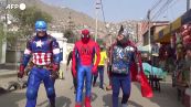 Peru', poliziotti travestiti da Avengers arrestano spacciatori a Lima