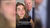 Primo voto per la nipote diciottenne di Biden, il presidente la accompagna