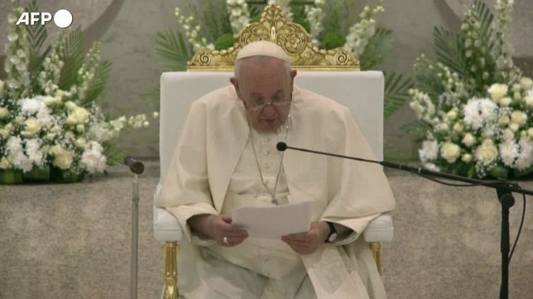 Papa: "Prego per il Libano e per i popoli che soffrono in Medio Oriente"