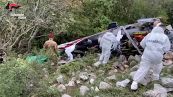 Elicottero precipitato nel Foggiano, iniziato il recupero delle salme