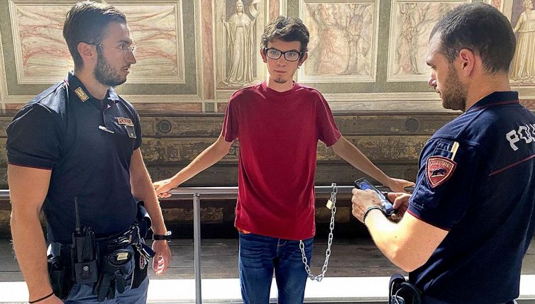 Ultima Generazione, chi sono e cosa chiedono gli ambientalisti con le loro proteste