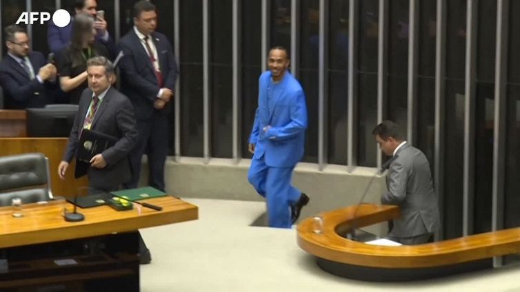 F1, Lewis Hamilton riceve la cittadinanza onoraria del Brasile