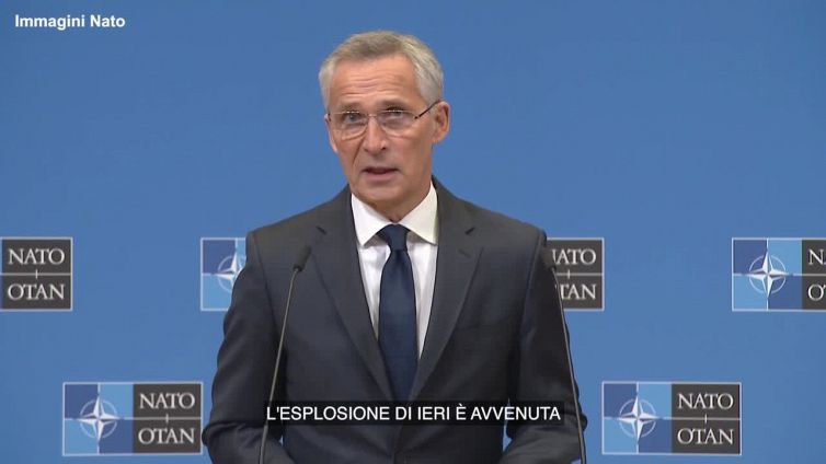 Ucraina, Stoltenberg: "Non c'e' prova di un attacco deliberato alla Polonia"