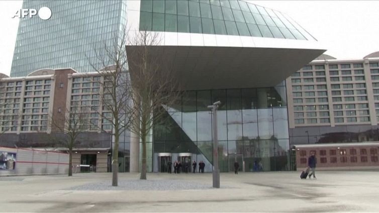 Caro-vita, allarme della Bce: i poveri rischiano un default sistemico