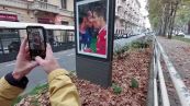 Torino, manifesti con bacio tra Mbappé e CR7 contro l'omofobia nel calcio