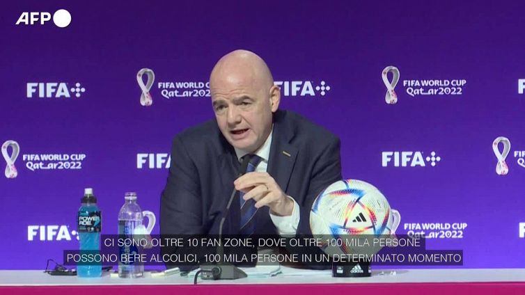 Qatar 2022, Infantino: "Si puo' sopravvivere tre ore senza birra"