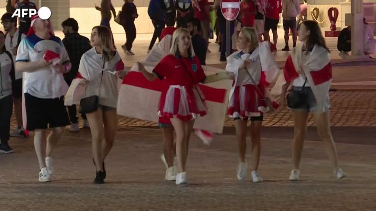 Qatar 2022, l'Inghilterra travolge l'Iran con un sonoro 6-2: tifosi in festa