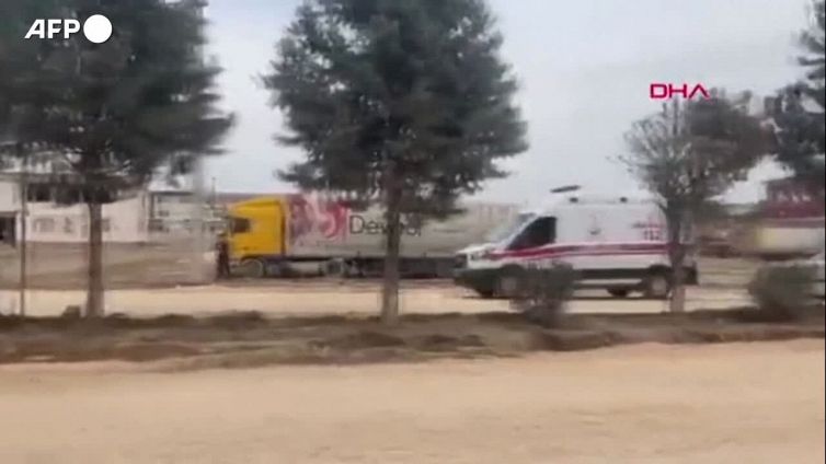 Alta tensione, Turchia ammassa truppe al confine siriano